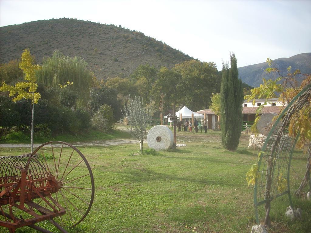 Locanda Dell'Asino D'Oro Villa Sulmona Eksteriør bilde